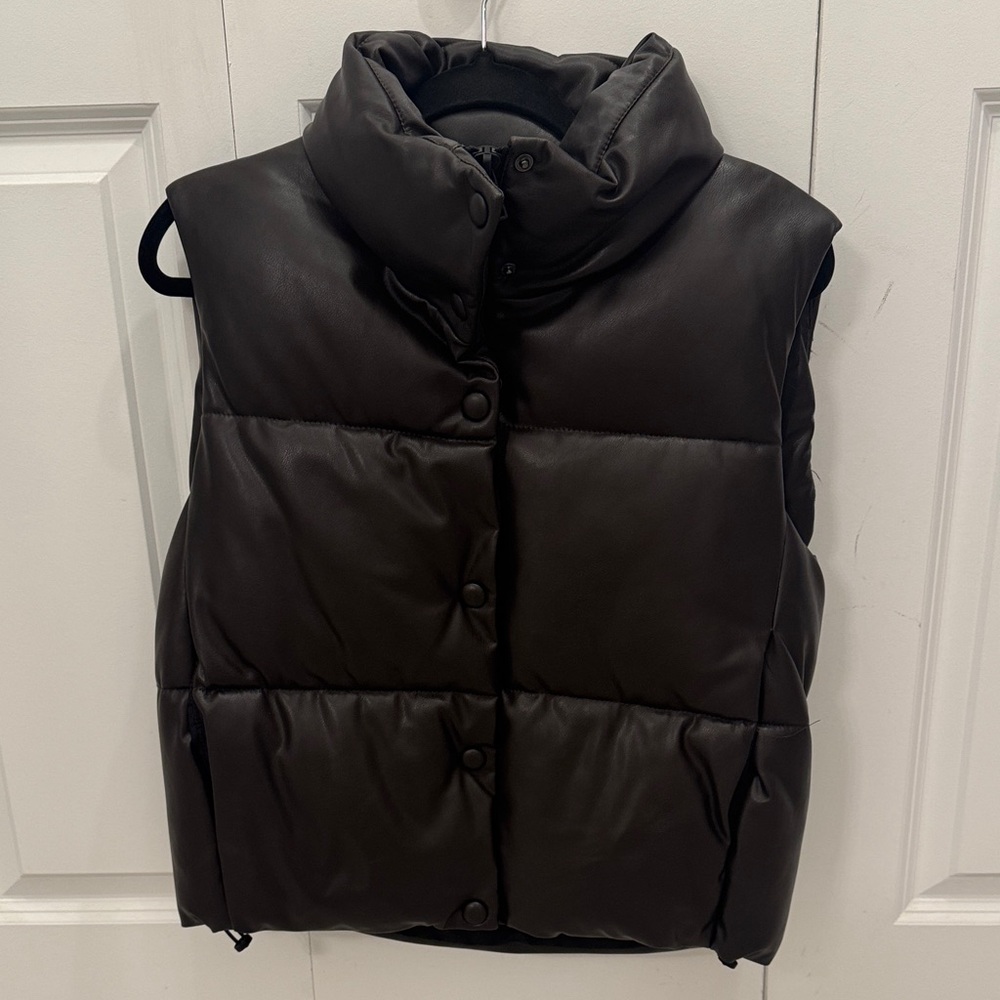 ZARA Padded Faux Leather Puffer Vest – Dark Chocolate Brown (S) - Picture 3 of 5
